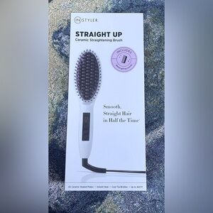 Instyler Straight up ceramic straightening brush- NEW